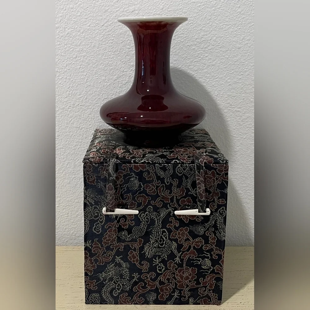 Rare Vintage Jingdezhen Oxblood Vase‎ From Gumps San Francisco With Box EUC